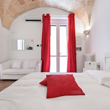 Casa Dell'Arco Old Town - Sit Apartment Лече Екстериор снимка