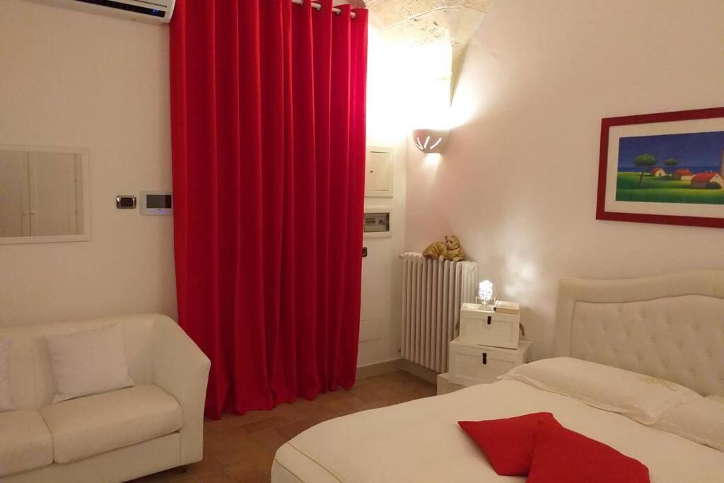 Casa Dell'Arco Old Town - Sit Apartment Лече Екстериор снимка