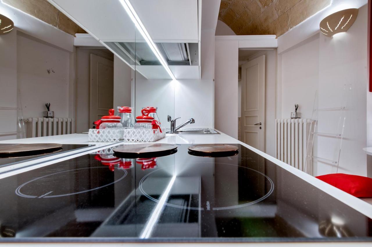 Casa Dell'Arco Old Town - Sit Apartment Лече Екстериор снимка