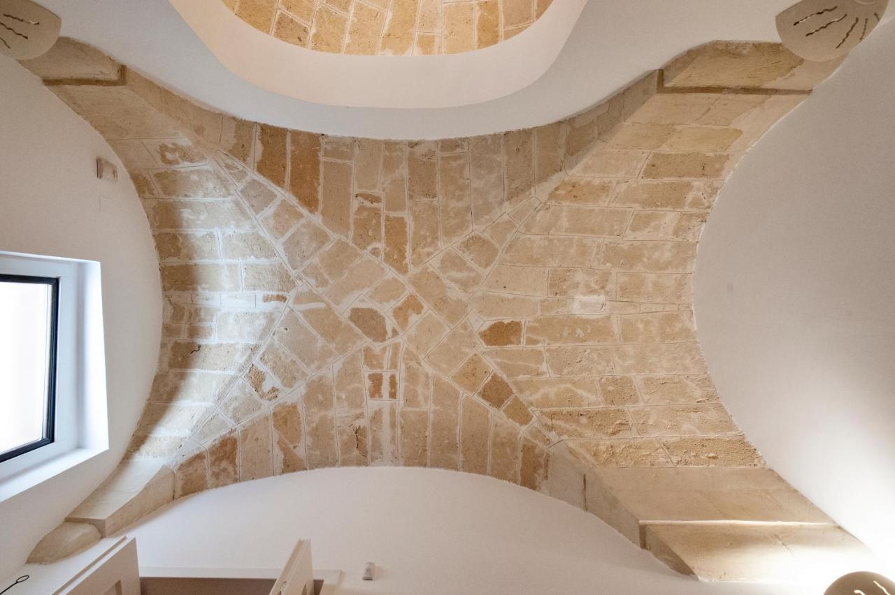 Casa Dell'Arco Old Town - Sit Apartment Лече Екстериор снимка
