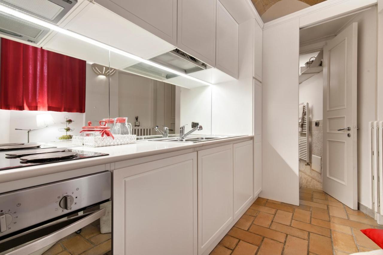 Casa Dell'Arco Old Town - Sit Apartment Лече Екстериор снимка
