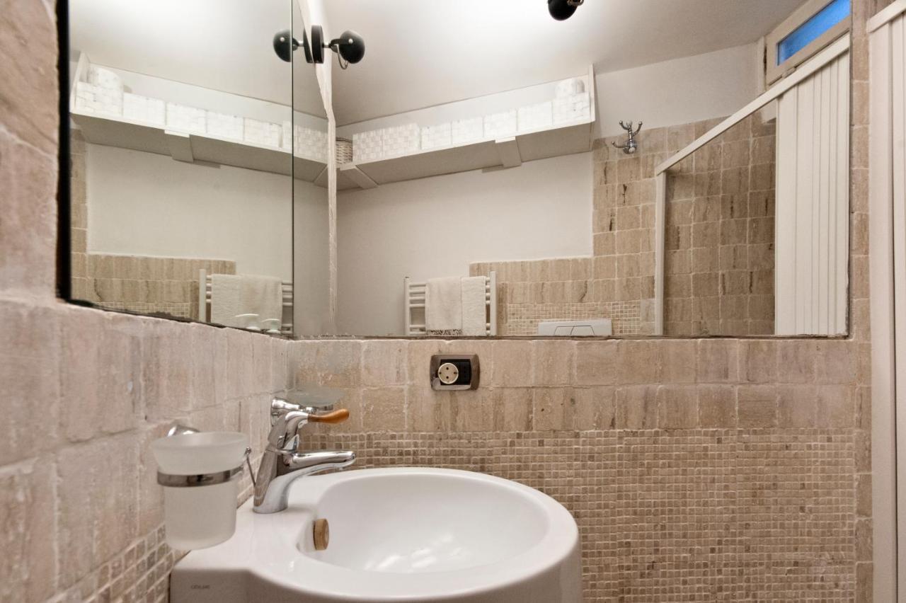 Casa Dell'Arco Old Town - Sit Apartment Лече Екстериор снимка