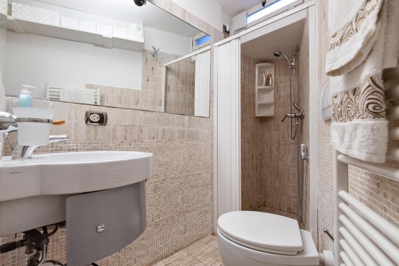 Casa Dell'Arco Old Town - Sit Apartment Лече Екстериор снимка