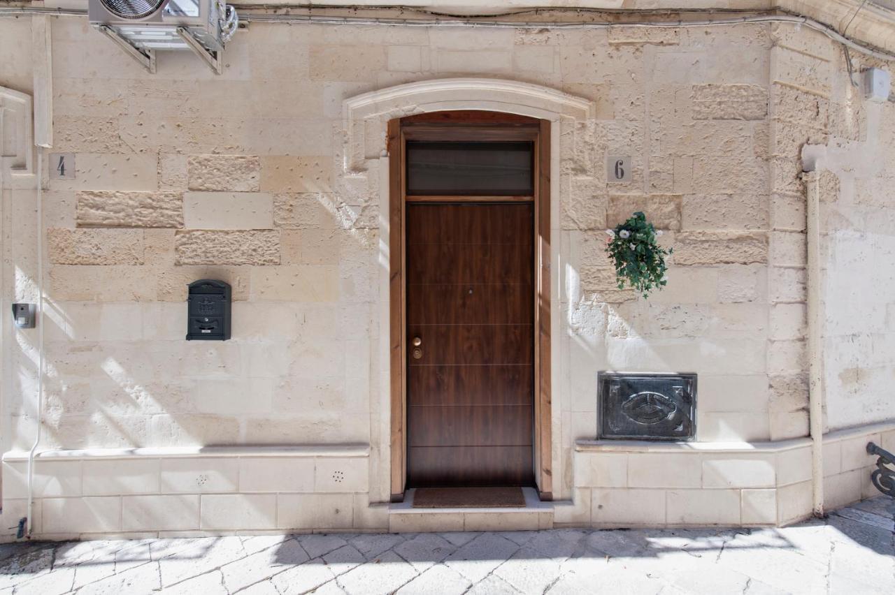 Casa Dell'Arco Old Town - Sit Apartment Лече Екстериор снимка